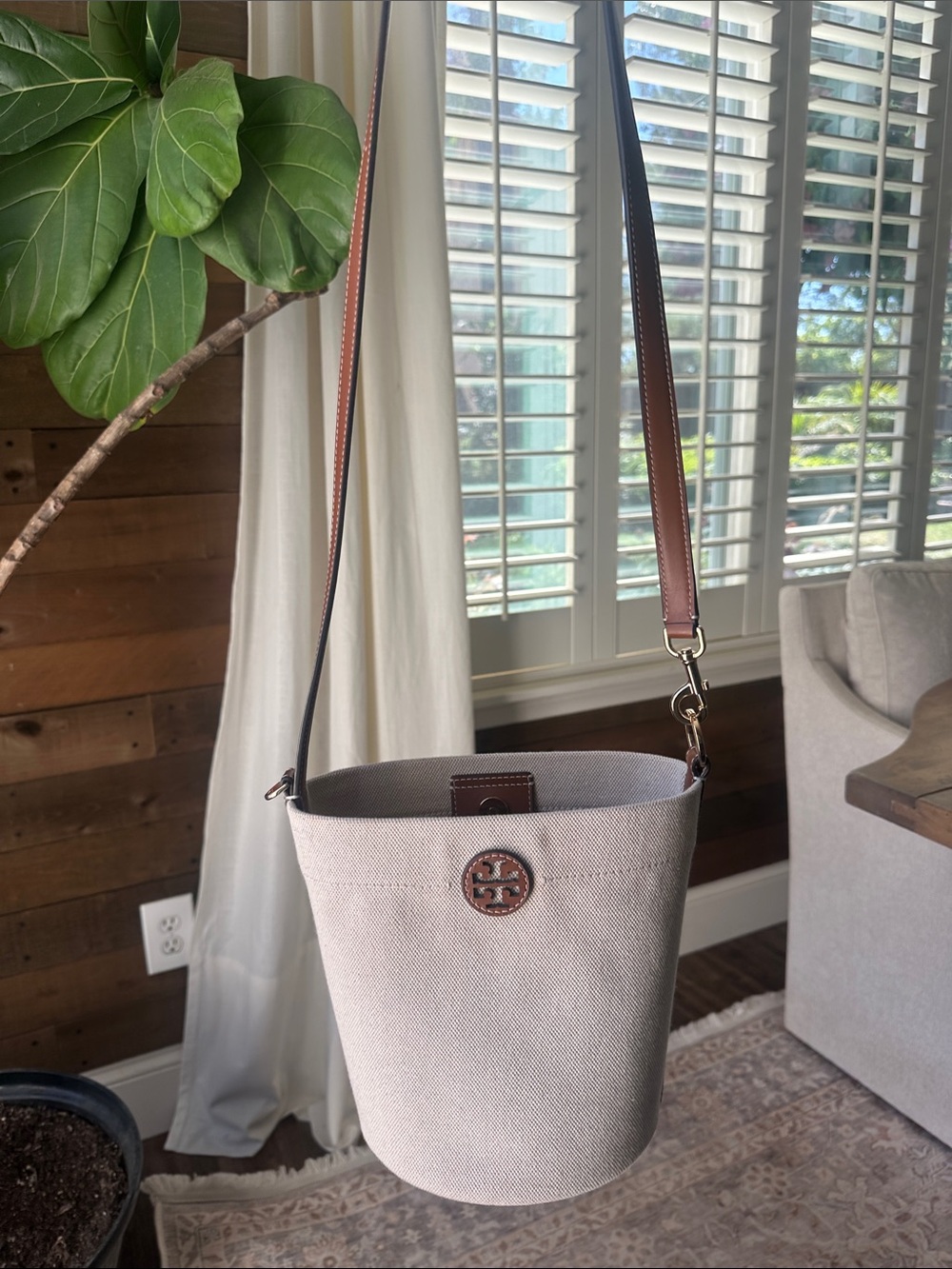 Tory Burch Light Beige Canvas Bucket Bag with Brown Leather Trim - Picture 2 of 10